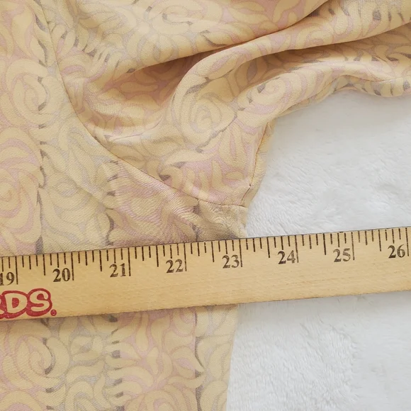 Vintage Talbots Silk Top with Cream and Pink Swirls Size 18 - Picture 4 of 9